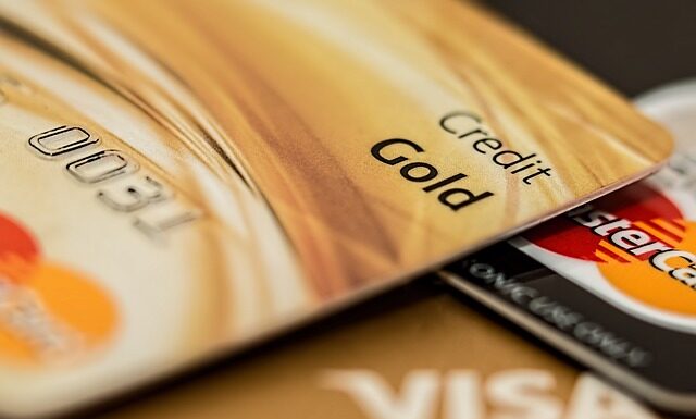 Która karta jest lepsza Visa czy Mastercard?