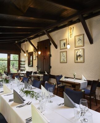 Klimatyczna restauracja w Krakowie – co tworzy atmosferę rodzinnego spotkania? Restauracja na imprezy okolicznościowe w krakowie